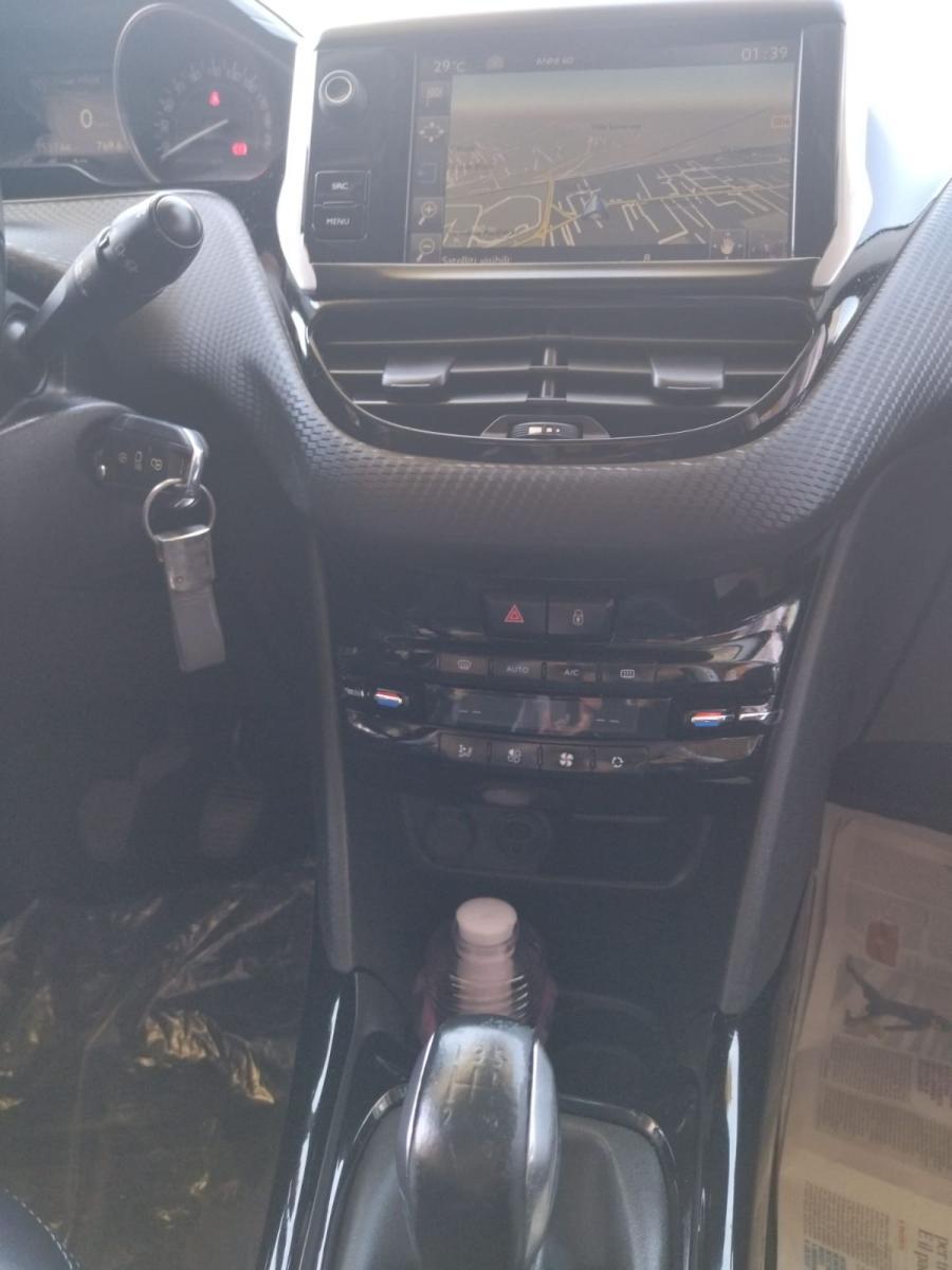 PEUGEOT 2008 BlueHDi 100 Allure NAV/SENS.