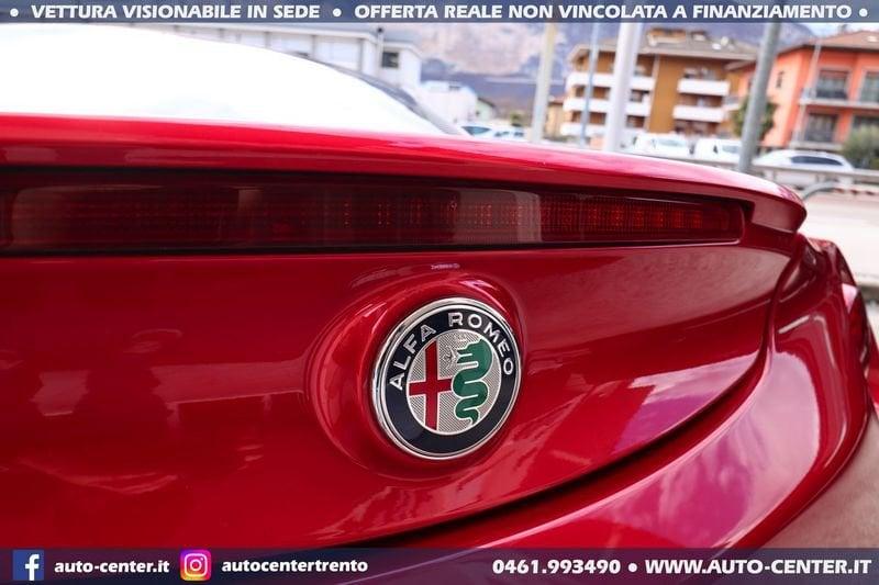 Alfa Romeo 4C Coupé 1750 TBi *RESTYLING