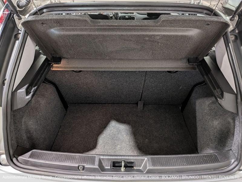 FIAT Punto 1.3 MJT 75 CV 5 PORTE LOUNGE ''NEOPATENTATI'' - DRIVE+ OUTLET