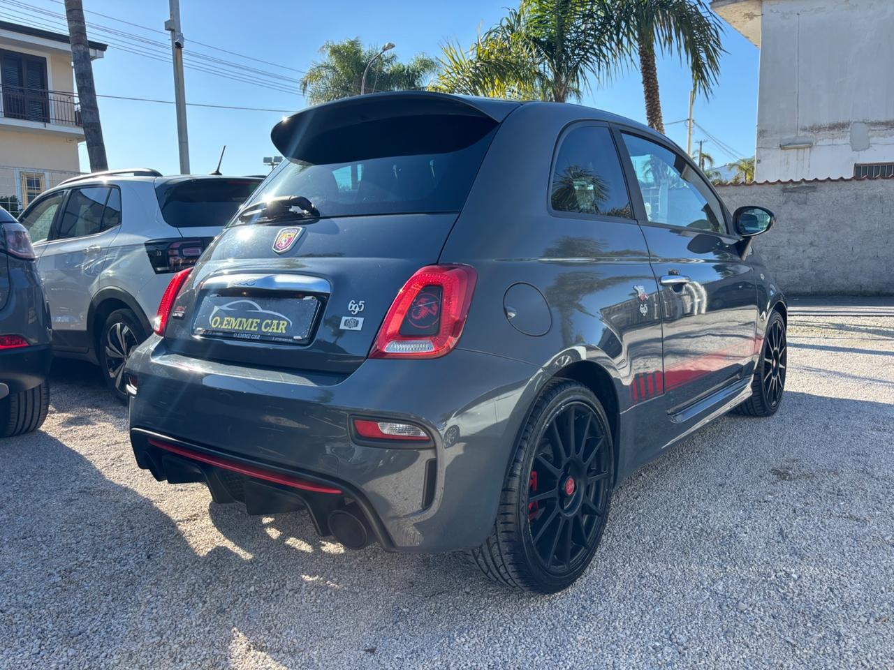 ABARTH 695 165CV YAMAHA LIMITED 112/695 AKRAPOVIC