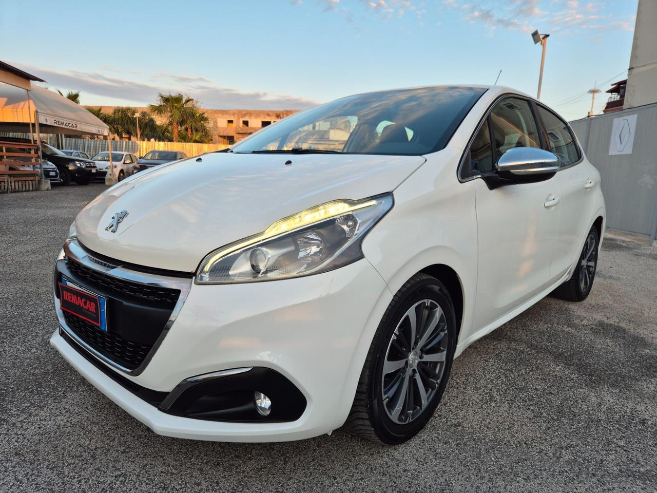 Peugeot 208 RESTAYLING 1.6 TDI 75 CV Allure FULL