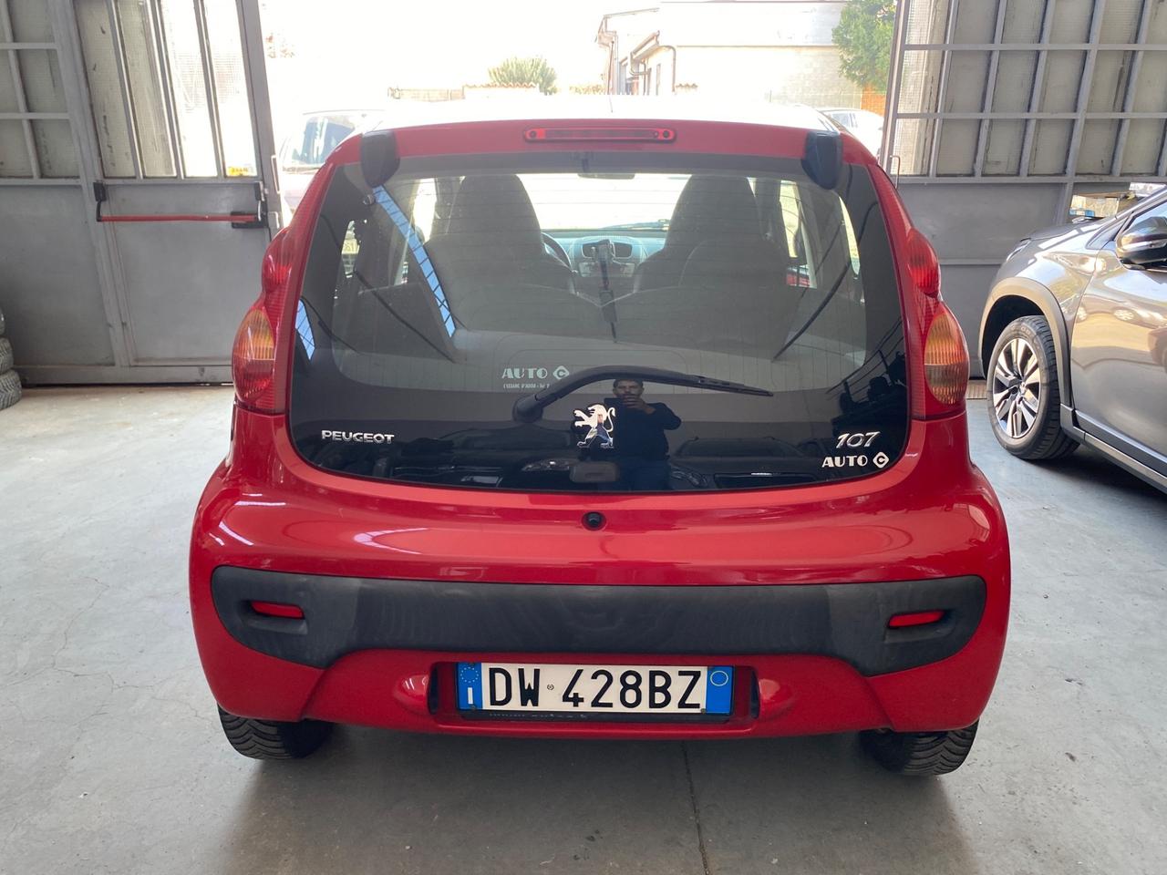 Peugeot 107 1.0 68CV 5p. Sweet Years