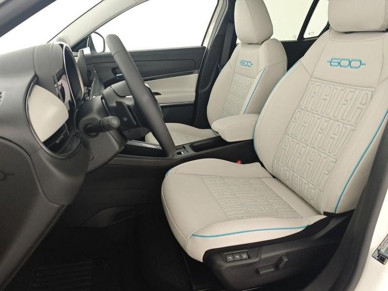 FIAT 600 Hybrid DCT MHEV La Prima + Vernice