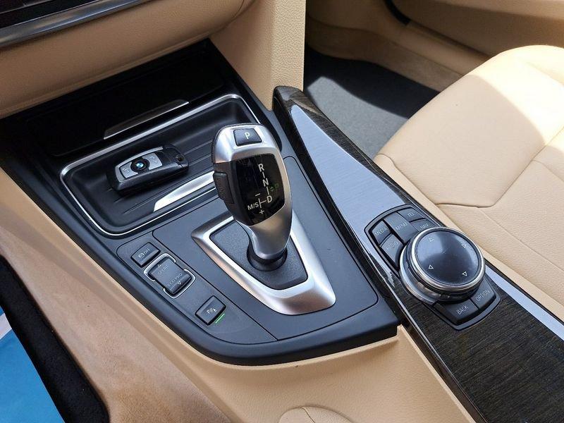 BMW Serie 3 Touring 320d xDrive Luxury