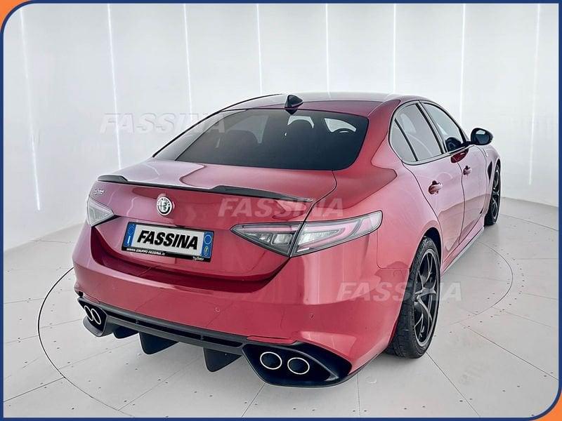 Alfa Romeo Giulia 2.9 T V6 AT8 Quadrifoglio