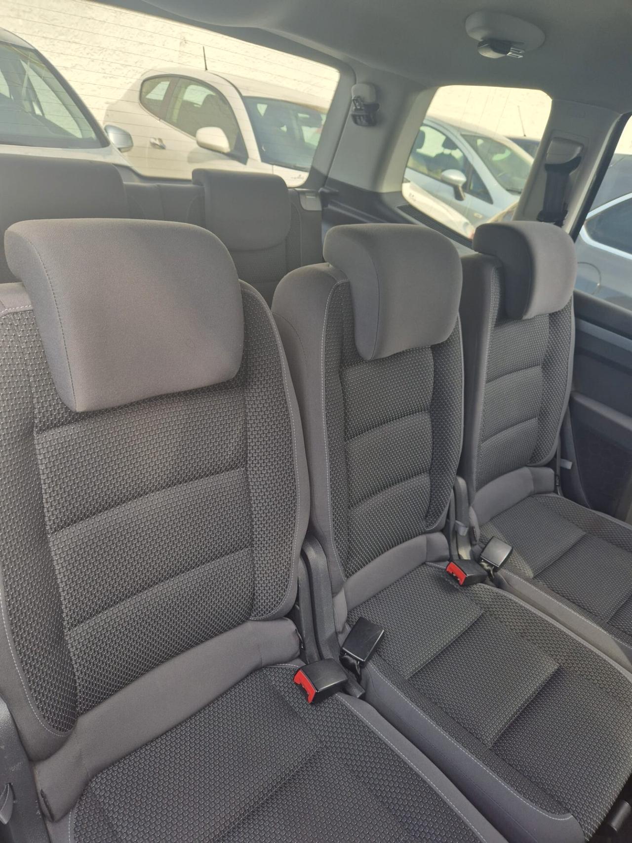 Volkswagen Touran 1.6 TDI. 7 POSTI ANNO 2014