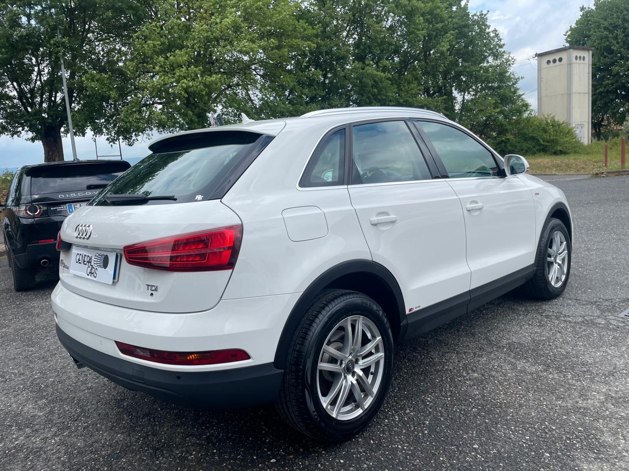 Audi Q3 2.0 TDI 150 CV Business S-LINE