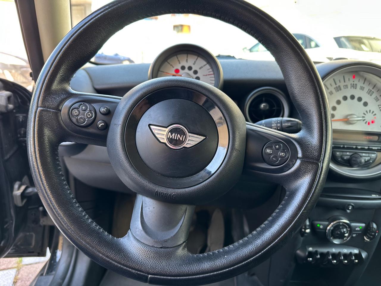 Mini Mini 1.6 16V One (55kW) - ok neopatentati