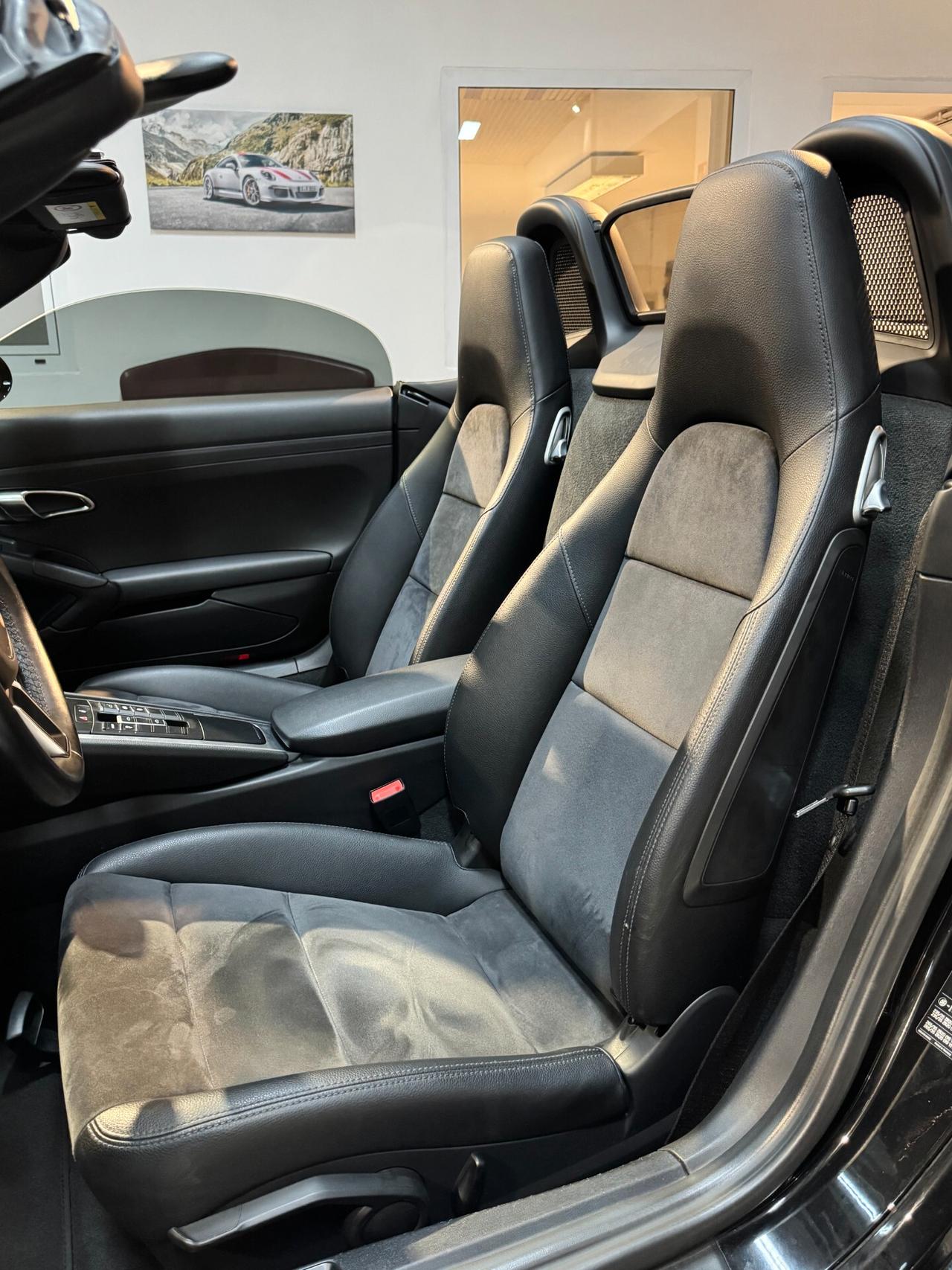 Porsche 718 Spyder Boxster 2.0 T
