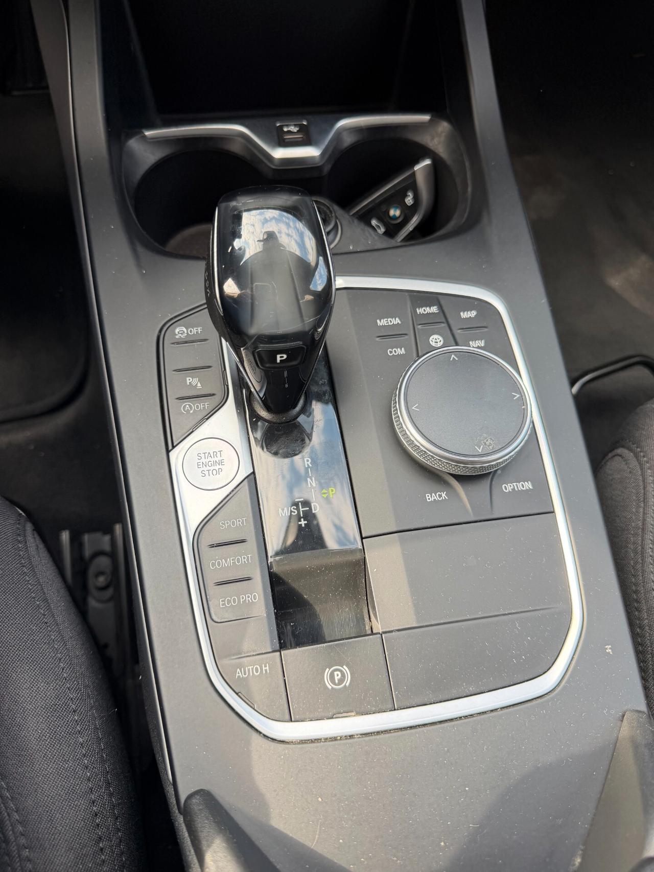 Bmw 116 116d 5p. Business Advantage