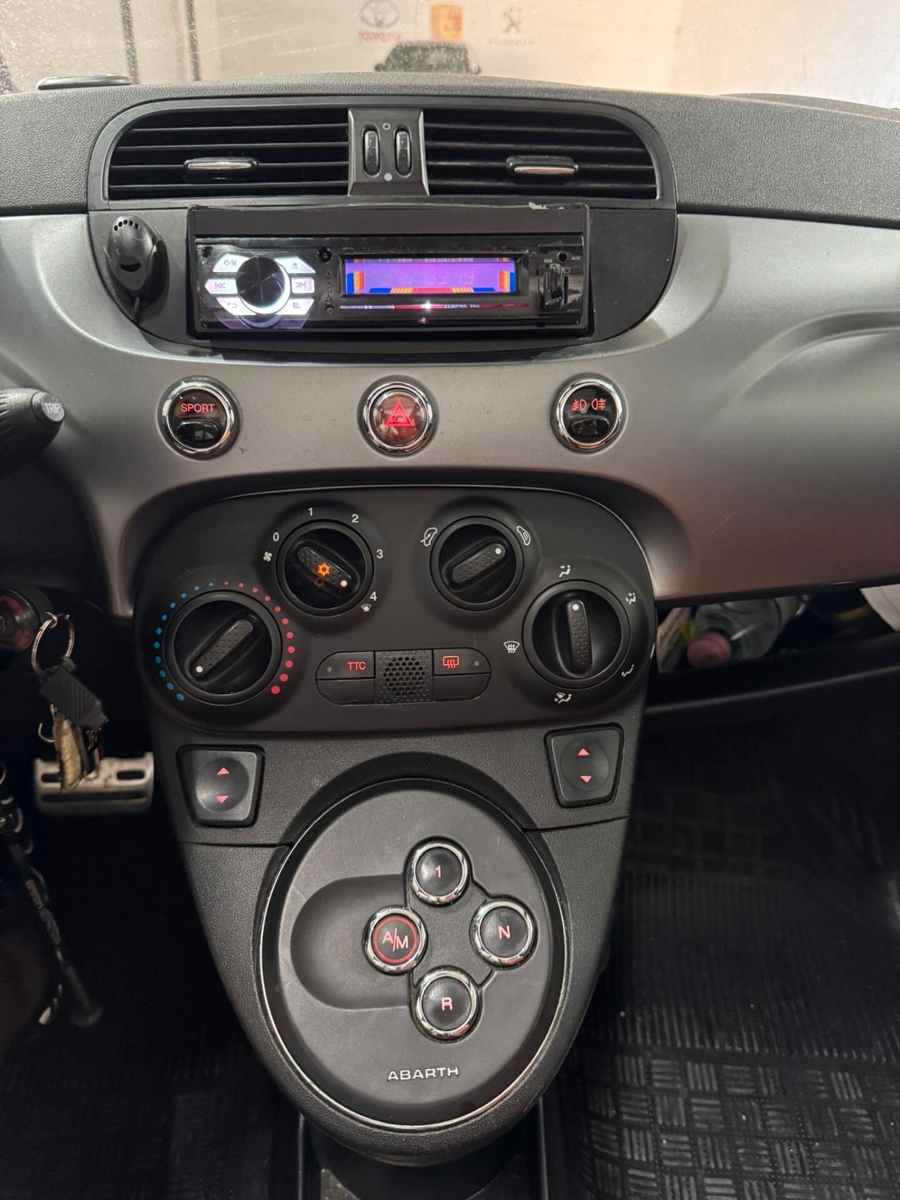 Abarth 500 C 1.4 Turbo T-Jet MTA