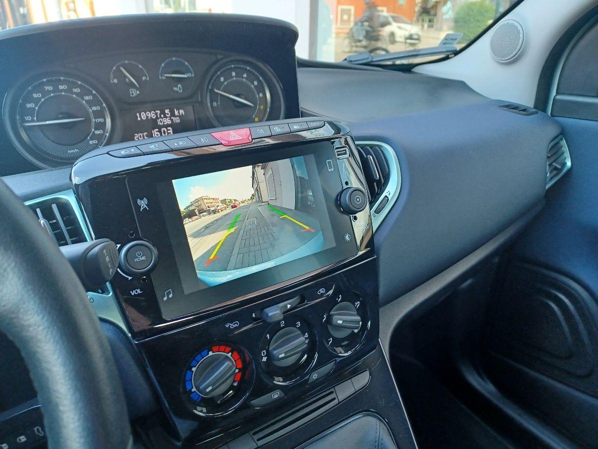 LANCIA - Ypsilon - 1.0 FireFly 5p.S&S Hyb. Platino