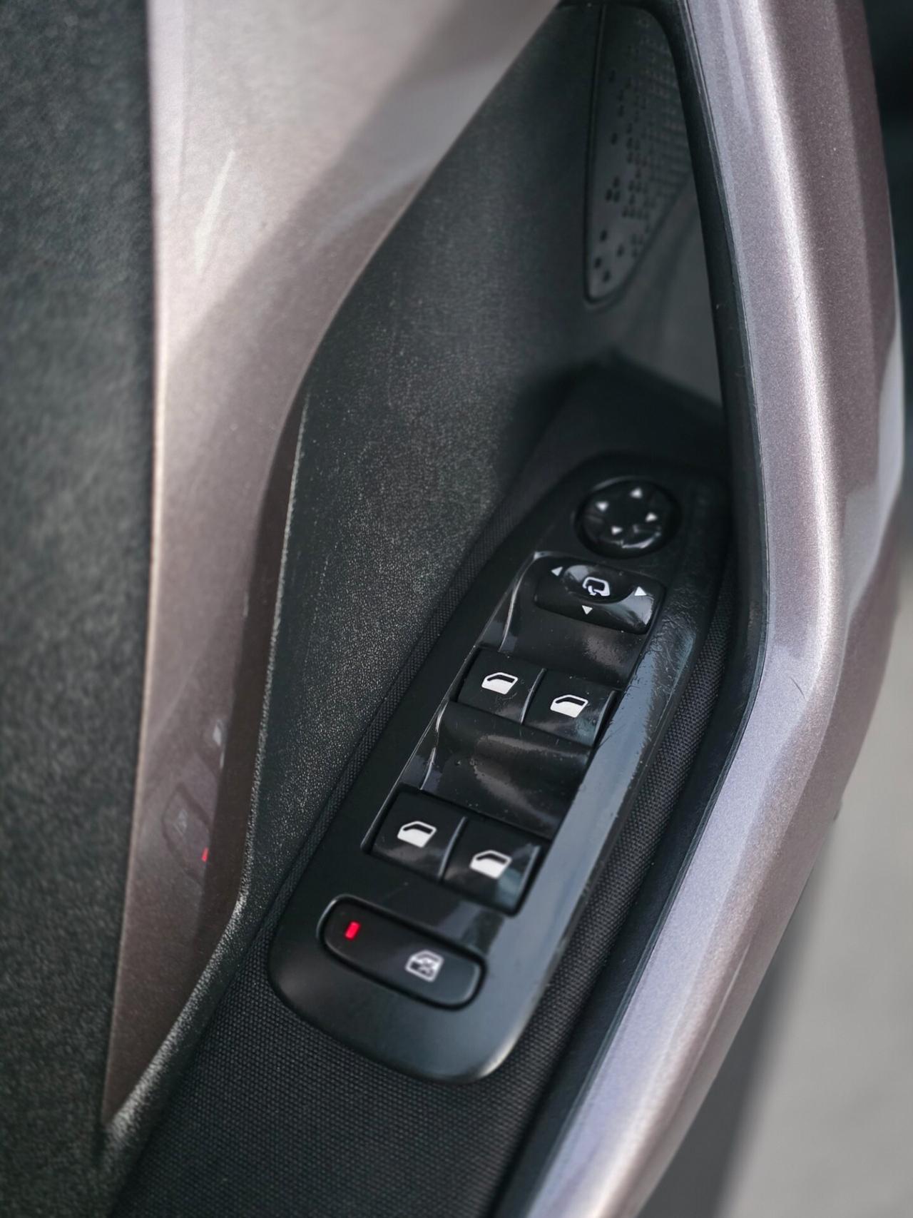 Peugeot 2008 1.4 HDi 68CV Active