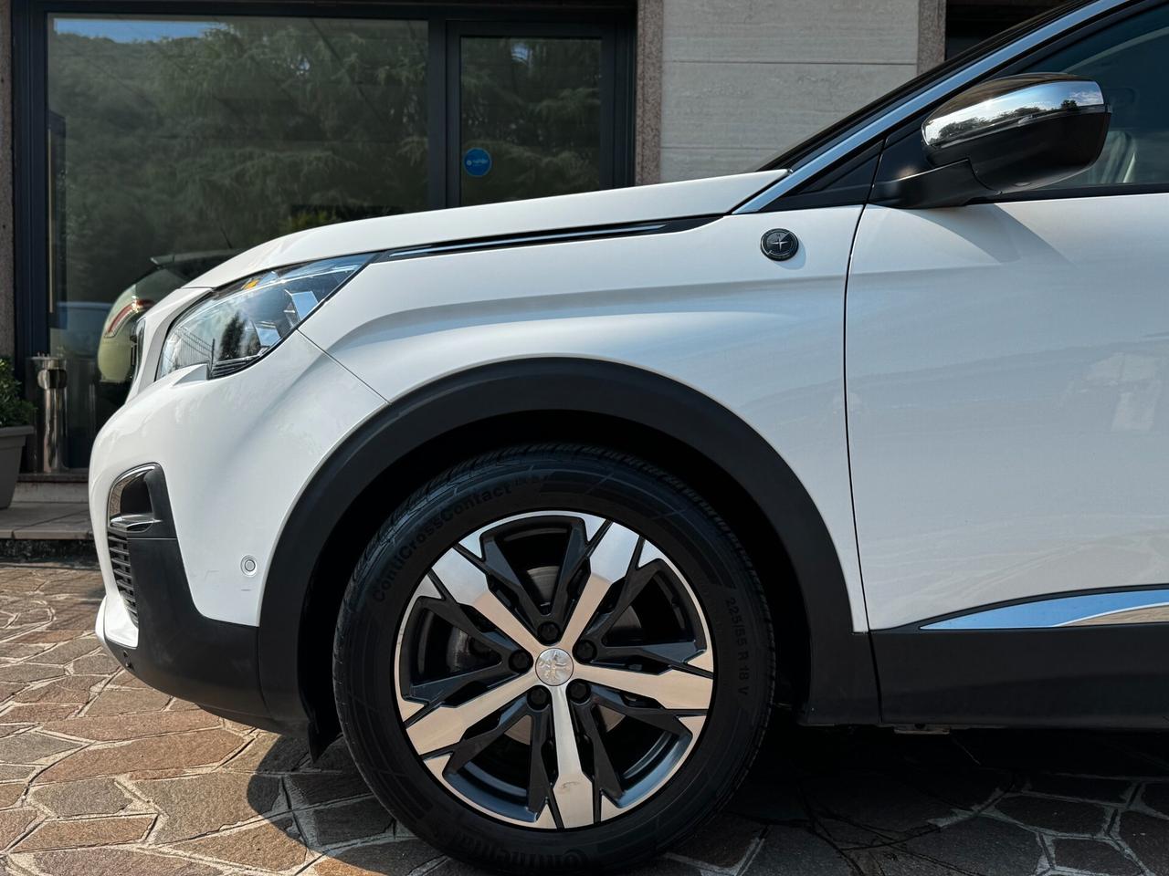 Peugeot 3008 BlueHDi 130 S&S EAT8 Crossway