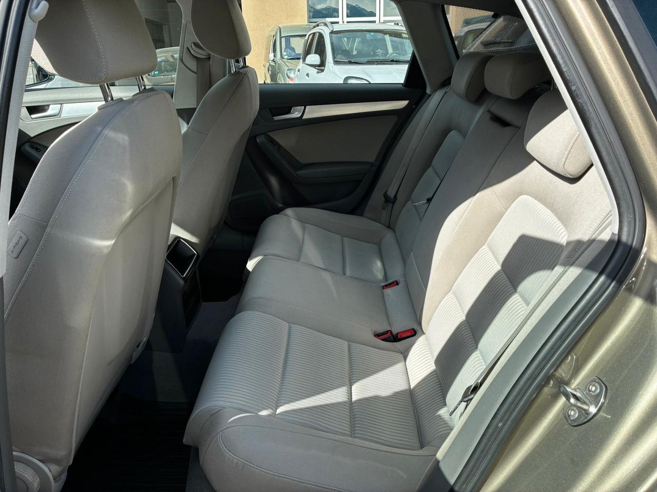 AUDI A4 4x4 AVANT 2.0 TDI 143CV QUATTRO MANUALE