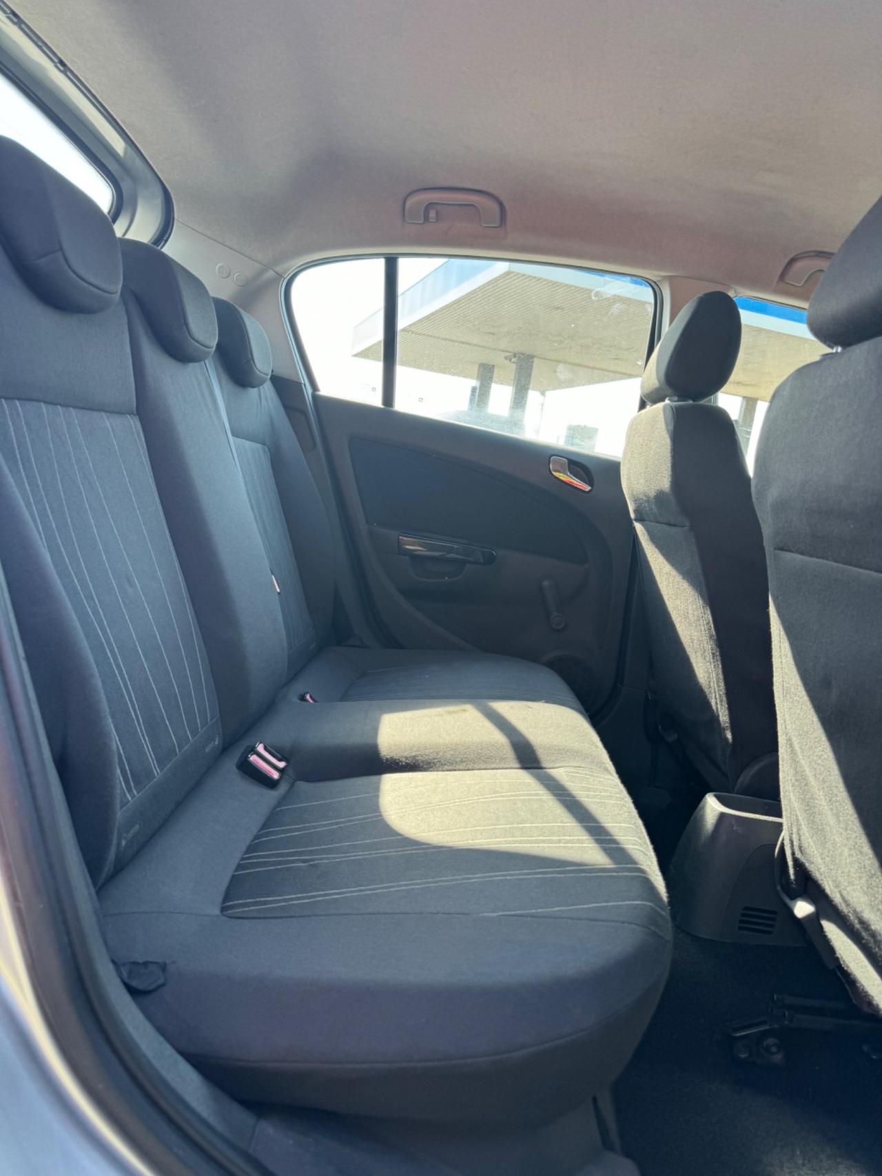 Opel Corsa 1.2 5 porte Easytronic Club