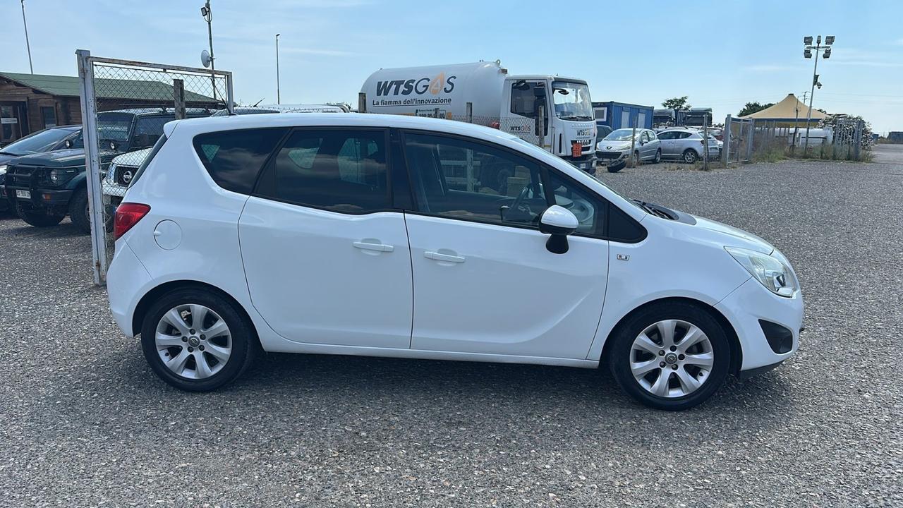 Opel Meriva 1.3 CDTI 95CV ecoFLEX Cosmo
