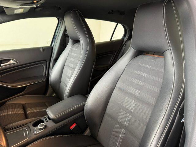 MERCEDES-BENZ GLA 200 d Automatic 4Matic Sport