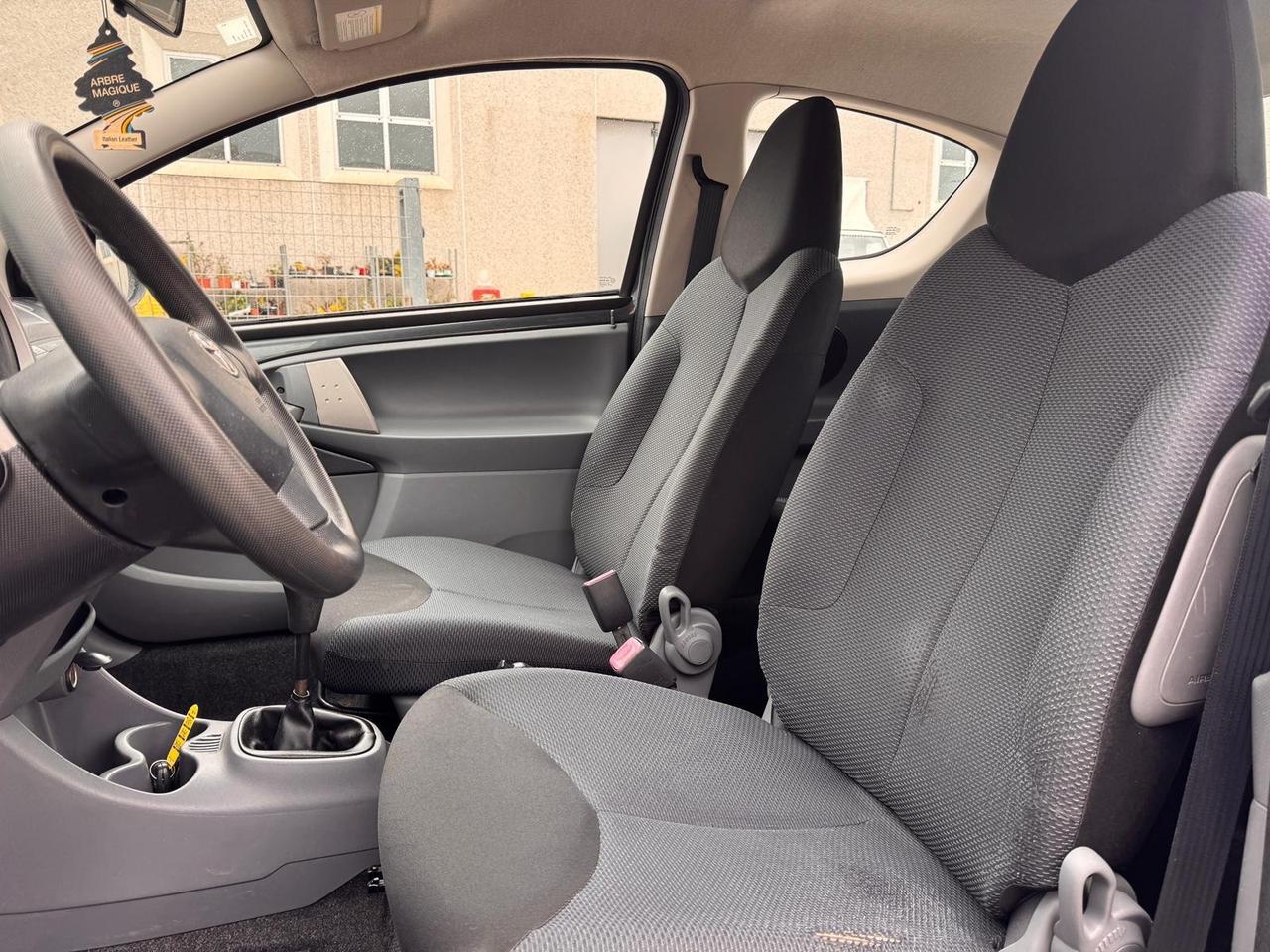 Toyota Aygo 1.0 VVT-i 69000 km GARANZIA 12m