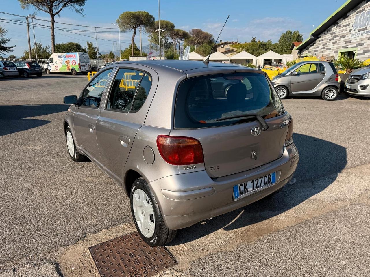 Toyota Yaris 1.4 -4D 75CV 5 PORTE SOL 2004