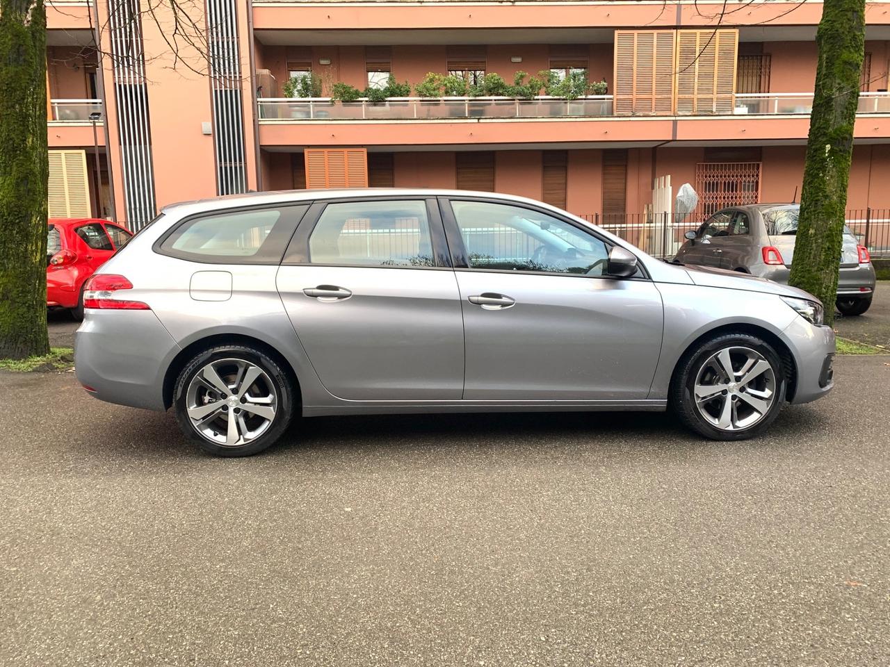 Peugeot 308 BlueHDi 130 S&S Allure