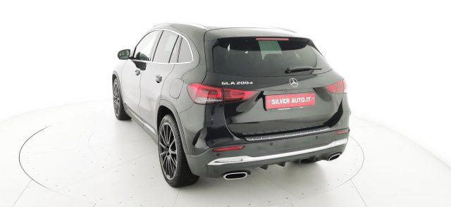 MERCEDES-BENZ GLA 200 d Automatic Premium