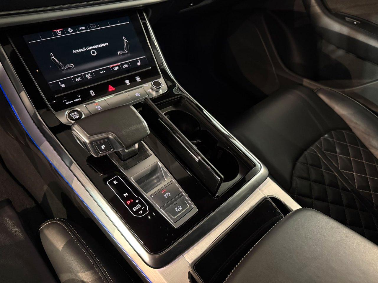 Audi Q8 3.0 tdi mhev S line edition quattro 286cv tiptronic