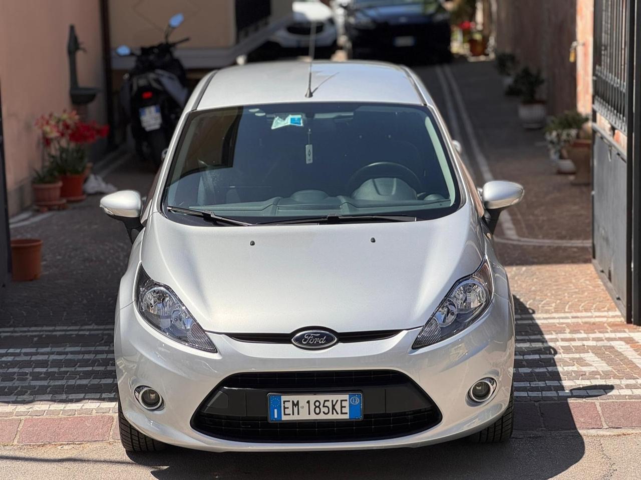 Ford Fiesta 1.4 TDCi 70CV 5 porte Titanium