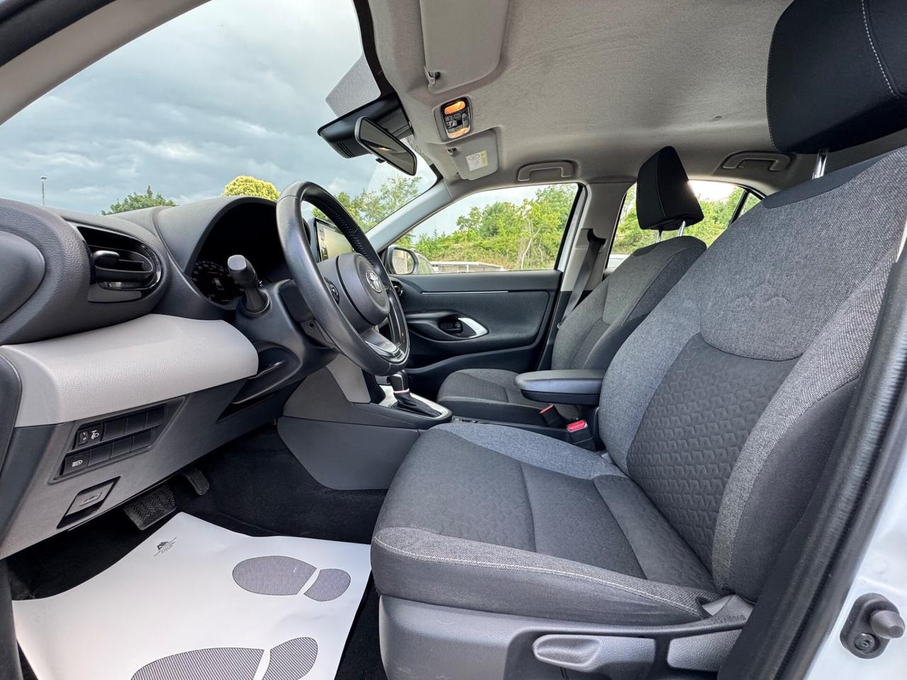 Toyota Yaris Cross 1.5 Hybrid 5p. E-CVT Business