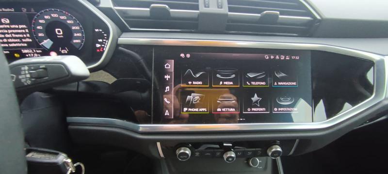 Audi Q3 35 1.5 tfsi mhev Business s-tronic