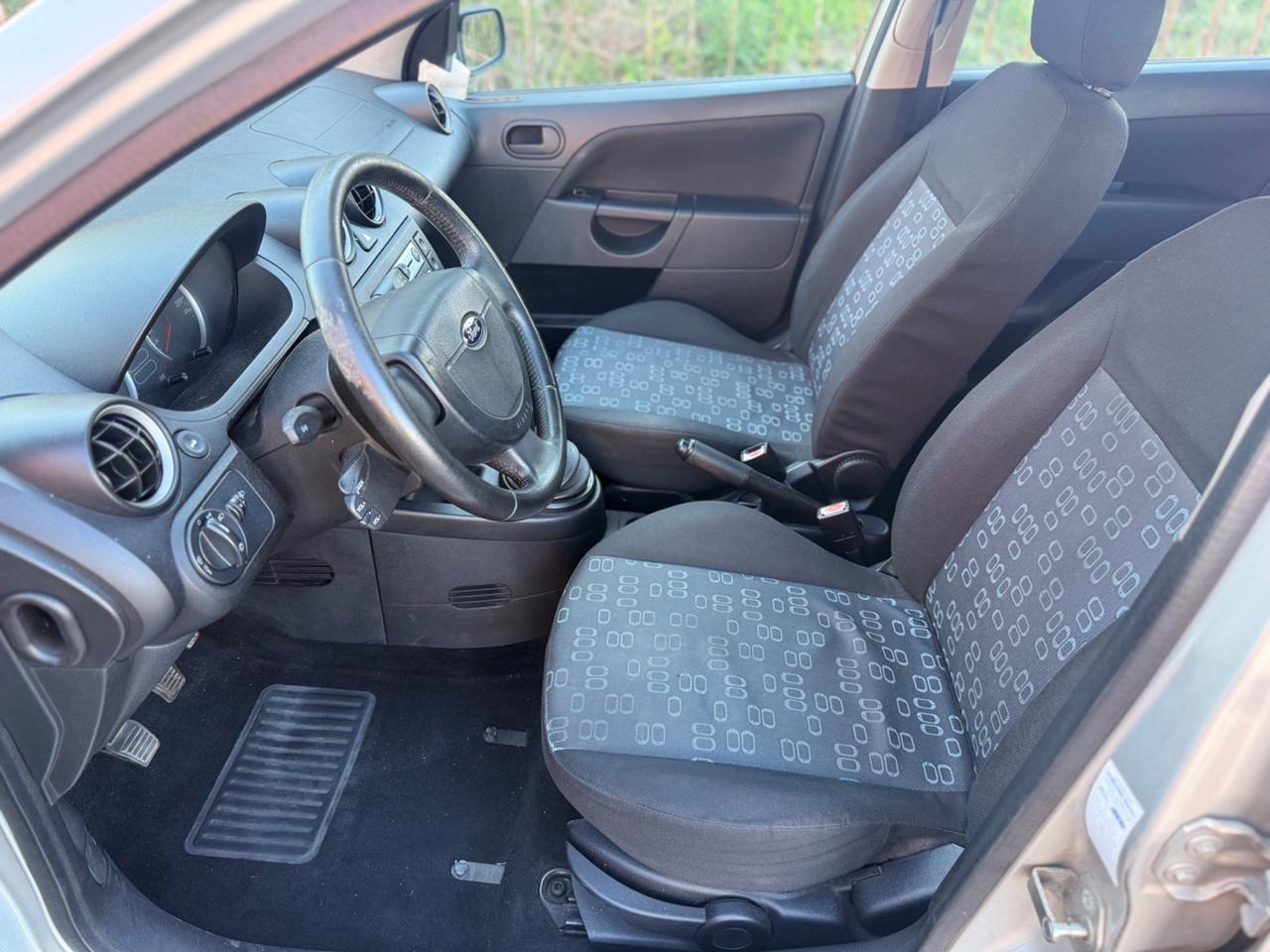 Ford Fiesta 1.2 16V 5p. Ambiente