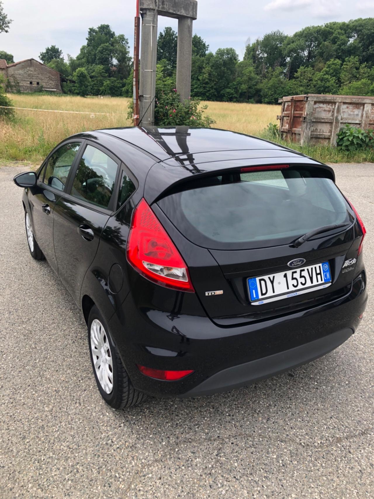 Ford Fiesta 1.4 TDCi 68CV 5 porte Titanium