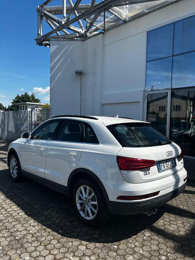 AUDI Q3 2.0 TDI 120 CV Business
