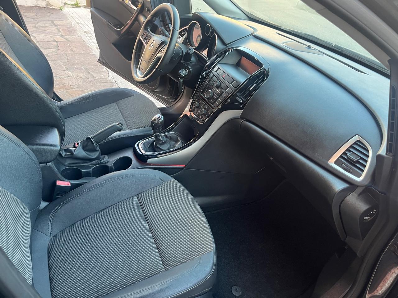 Opel Astra 1.4 Turbo 140CV Sports Tourer GPL Tech Cosmo