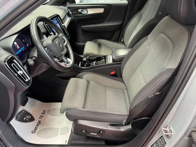 VOLVO XC40 B3 automatico Plus Dark TETTO PAN. Iva deducibile