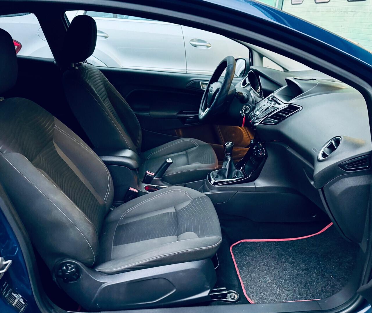 Ford Fiesta 1.5 TDCi 75CV 3 porte Ok Neopatentati