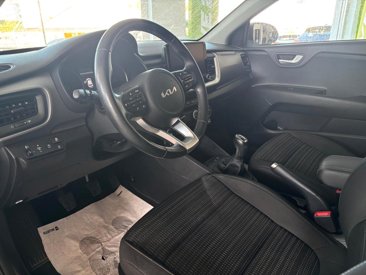 Kia Stonic 1.0 T-GDi 100 CV MHEV iMT Style
