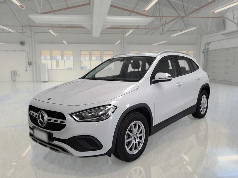 MERCEDES-BENZ GLA 180 D AUTOMATIC BUSINESS CROSSOVER
