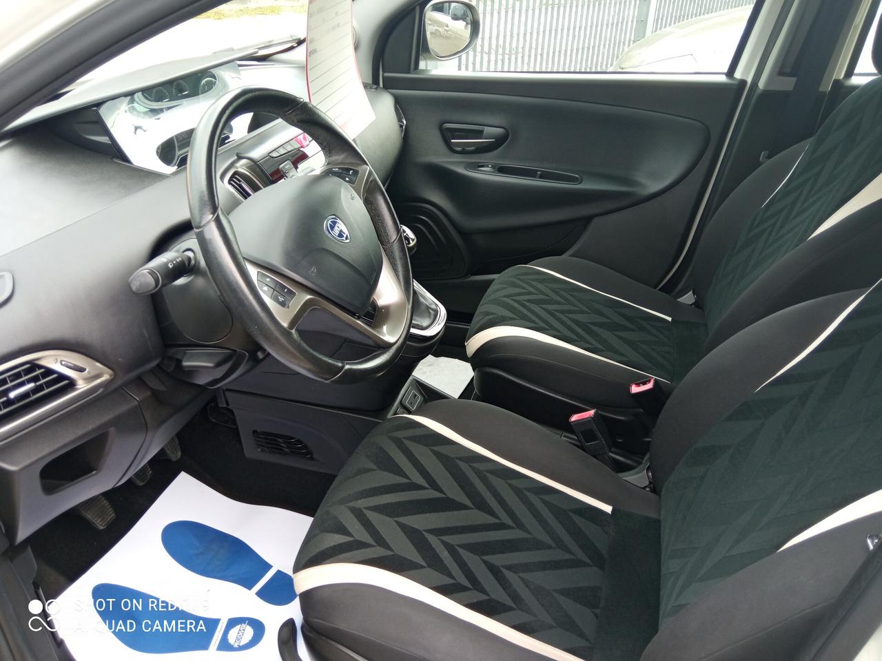 Lancia Ypsilon 1.3 MTJ 5P 95CV NEOPATENTATI SILVER