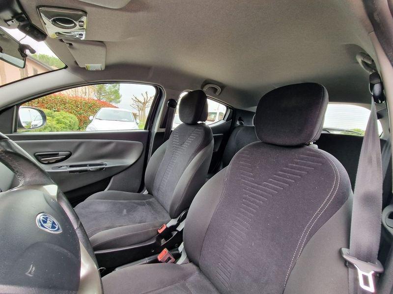 Lancia Ypsilon Ypsilon 0.9 Twinair 85 CV 5 porte Metano Ecochic Silver