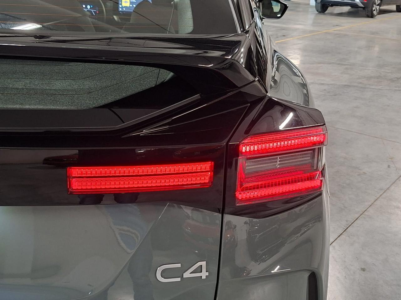 Citroen C4 1.2 PureTech 130CV Plus EAT8 Km. 0 MY'25