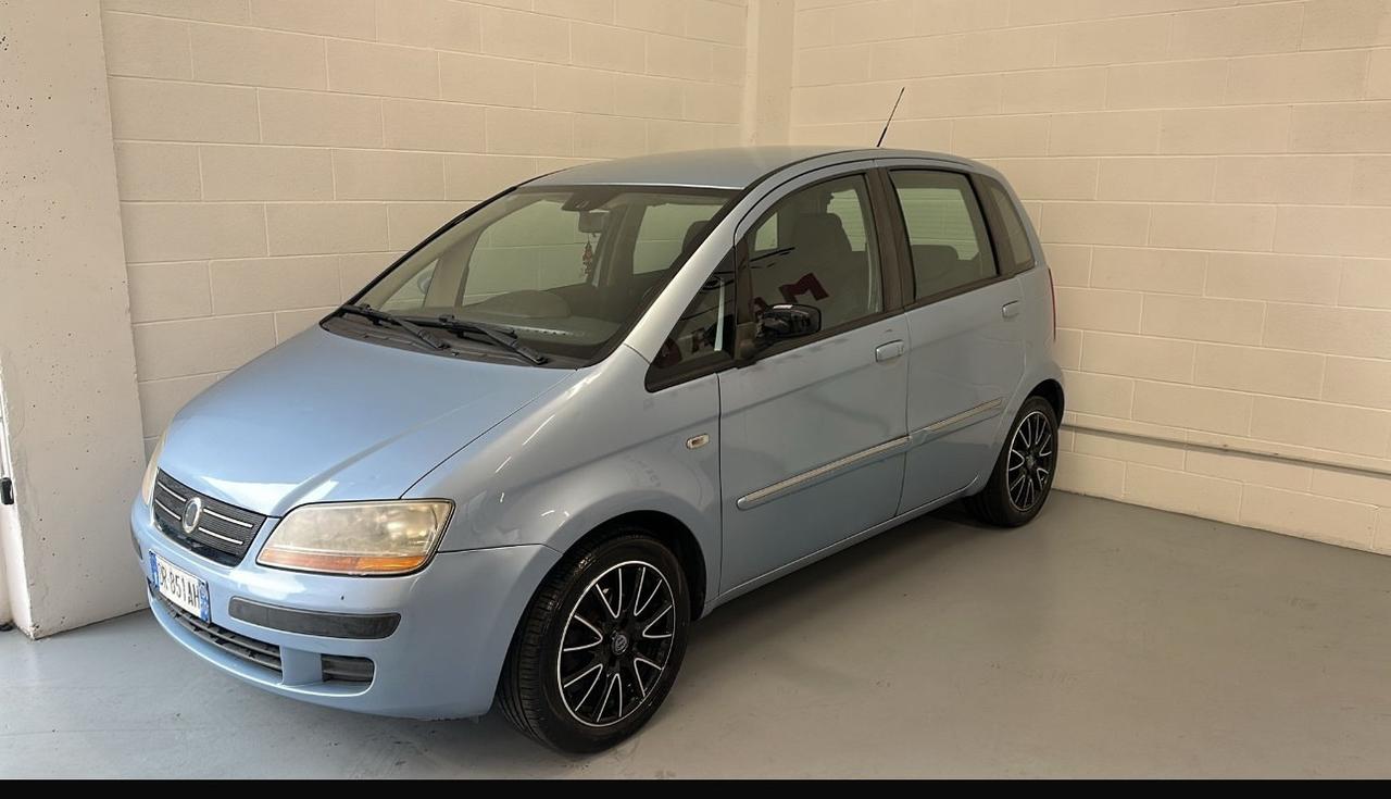 Fiat Idea 1.4 16V automatica gpl
