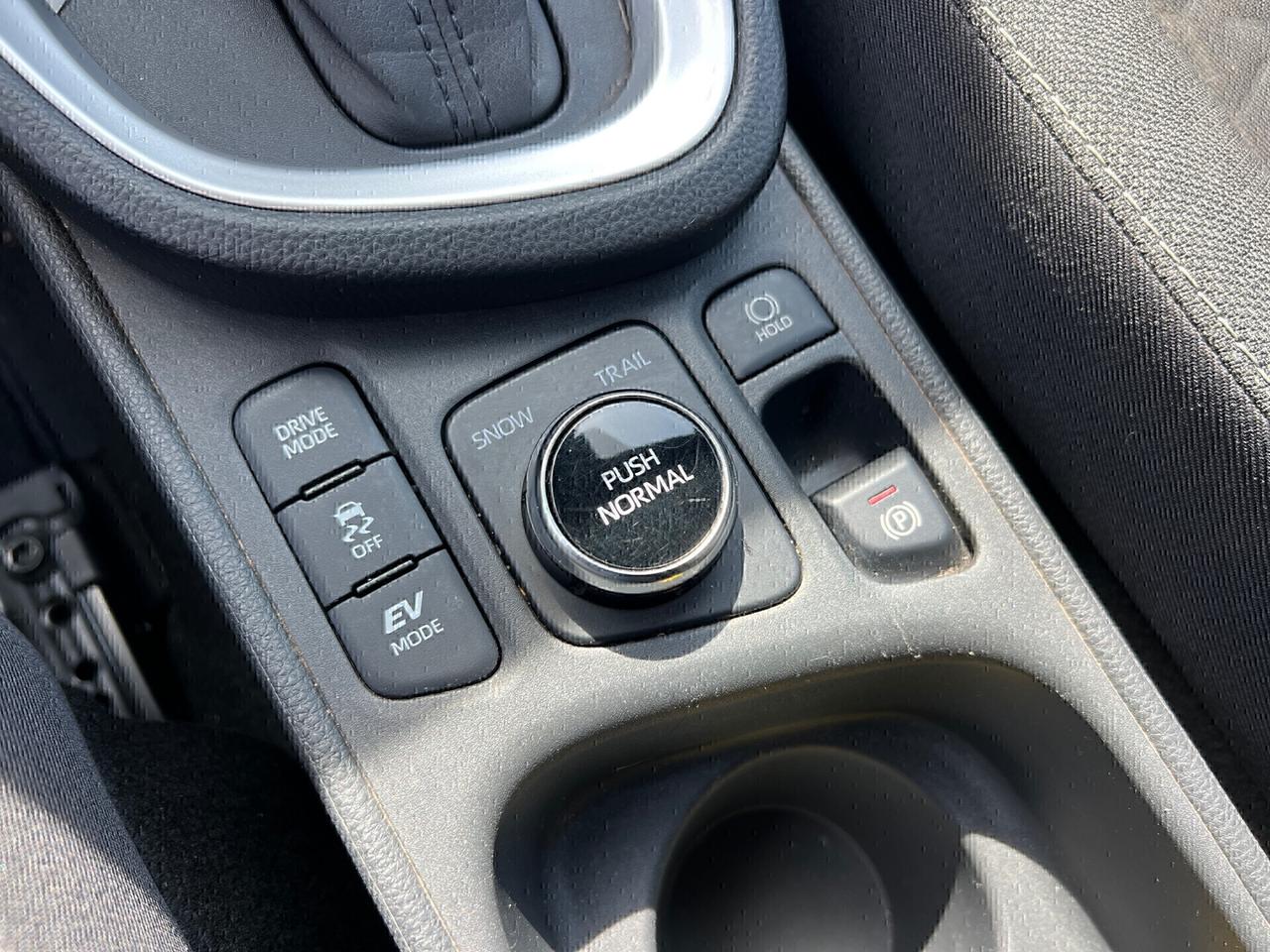 Toyota Yaris Cross 1.5Hybrid E-CVT AWD-2022