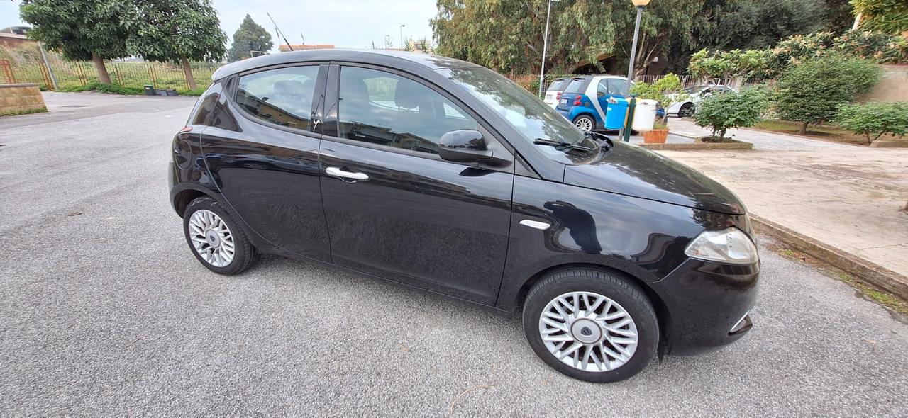 Lancia Ypsilon 1.3 MJT 16V 95 CV 5 porte S&S Gold