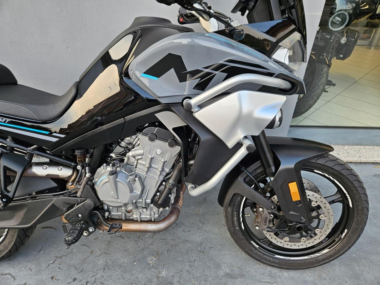 CF Moto 800MT - 2022