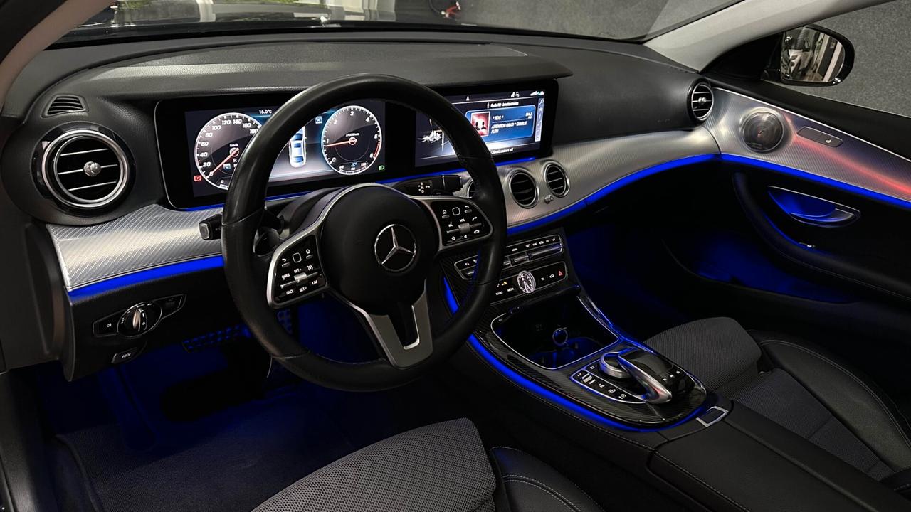 Mercedes-benz E 220 d 4Matic Auto Premium Plus AMG Line