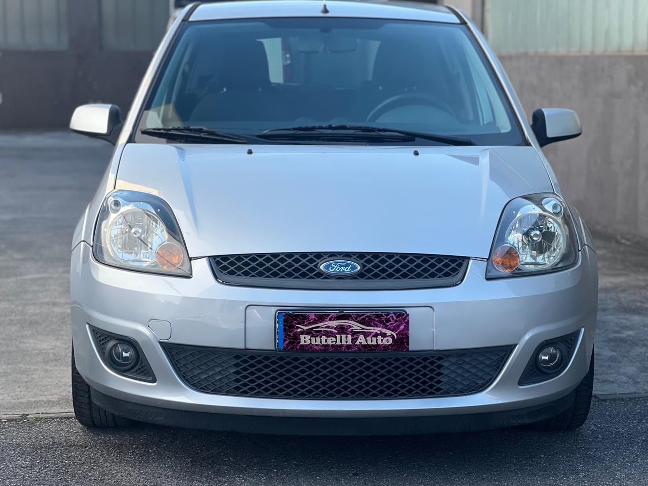 Ford Fiesta 1.2 BENZ PER NEOPATENTATI