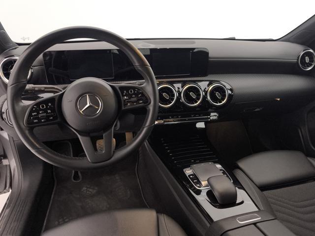 MERCEDES-BENZ A 180 180 d Business auto