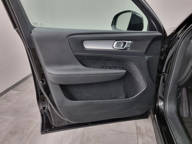 VOLVO XC40 B4 AWD automatico Core