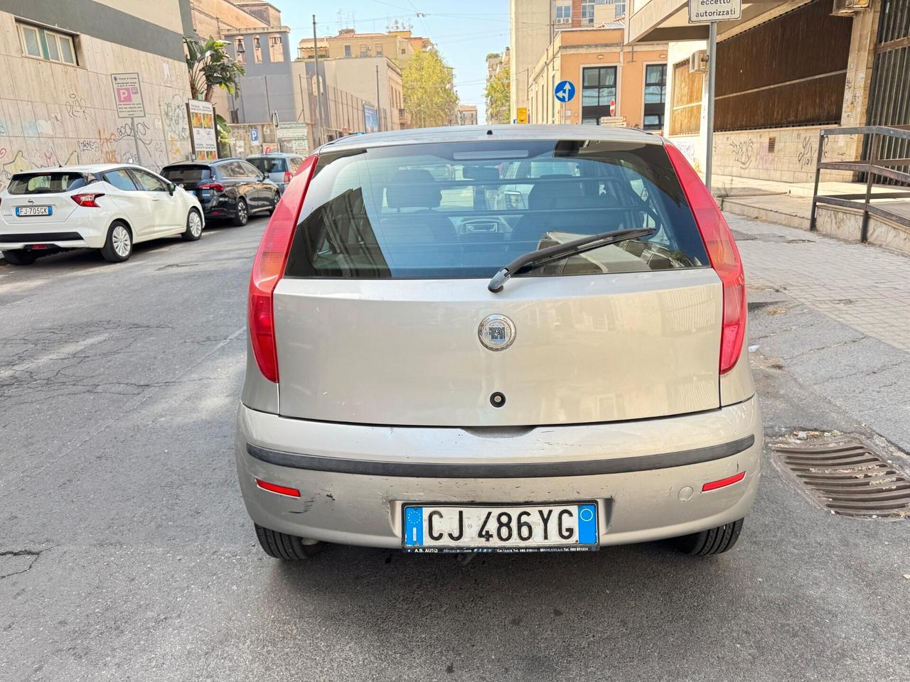 FIAT PUNTO 1.3 MULTIJET DIESEL – 5 PORTE – CLIMATIZZATA